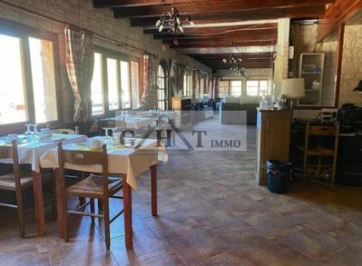 Local commercial - 464 m²