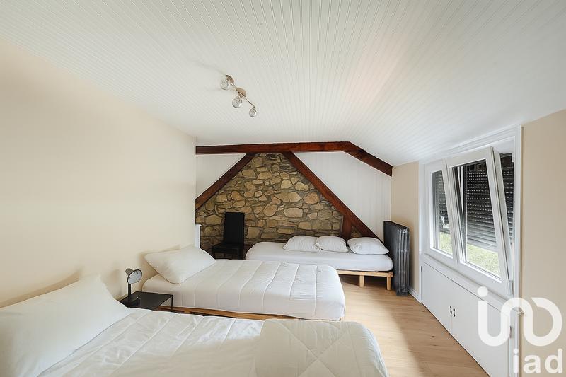 Maison - 198 m² - 8 pièces