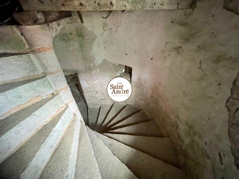 Maison - 200 m² - 9 pièces