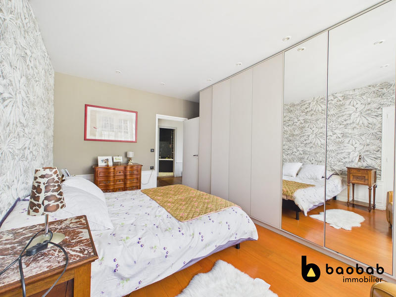 Appartement - 172 m² - 5 pièces