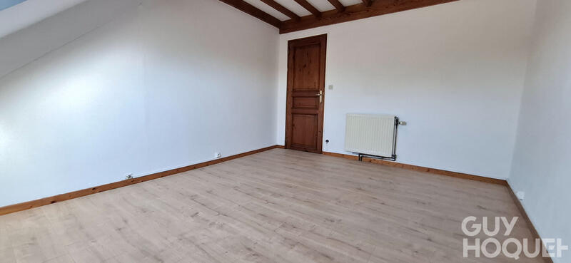 Maison - 180 m² - 9 pièces