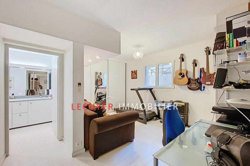 Appartement - 143 m² - 4 pièces