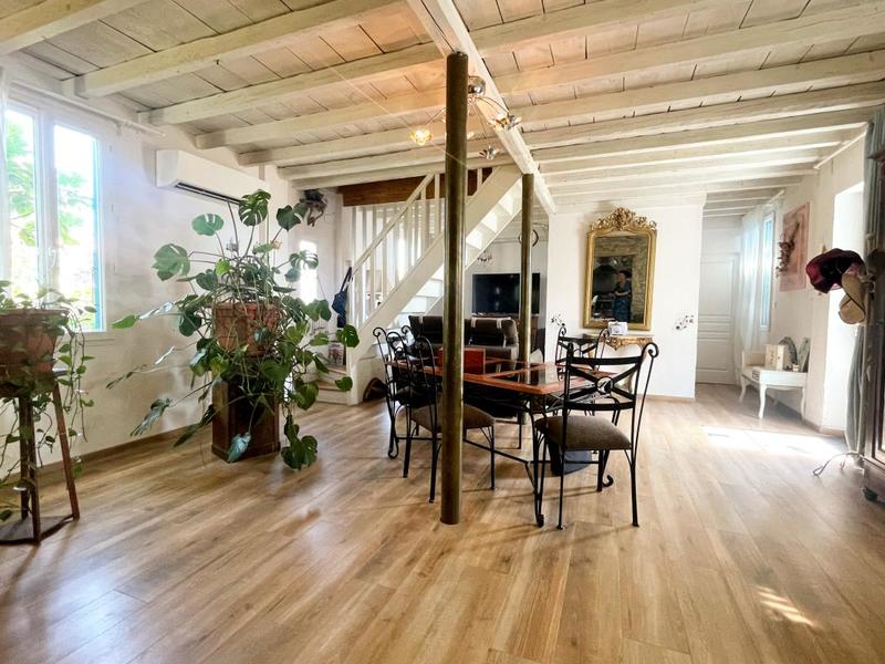 Maison - 186 m² - 6 pièces