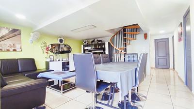 Maison - 162 m² - 8 pièces