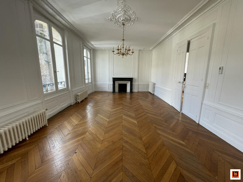 Appartement - 123 m² - 4 pièces