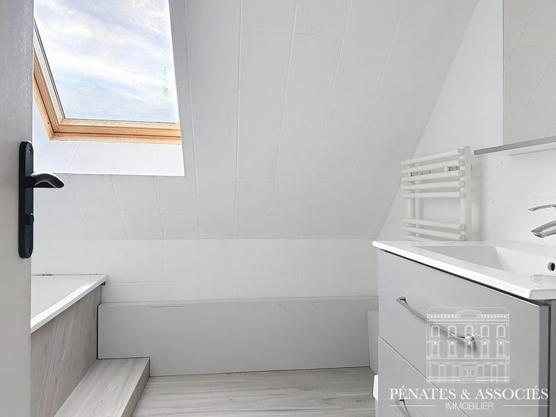 Maison - 97 m² - 5 pièces