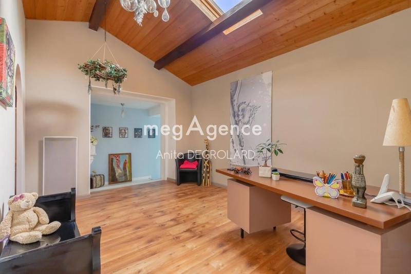 Maison - 184 m² - 7 pièces