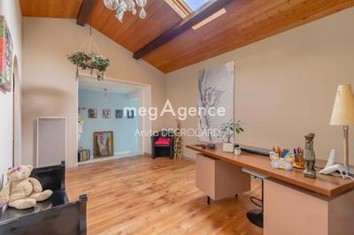 Maison - 184 m² - 7 pièces