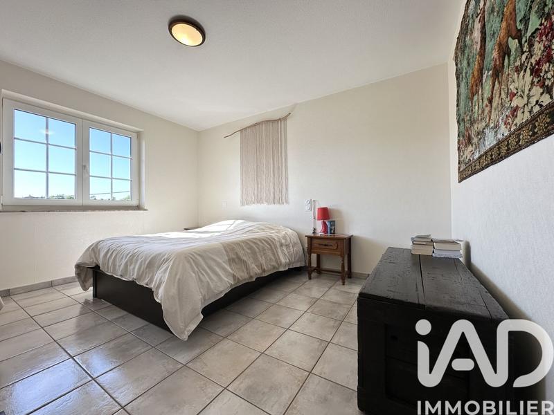 Maison - 300 m² - 11 pièces