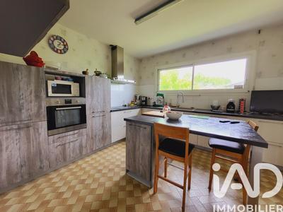 Maison - 182 m² - 5 pièces