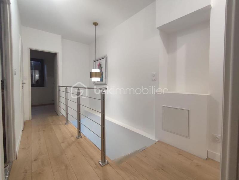 Corps de ferme - 315 m² - 10 pièces