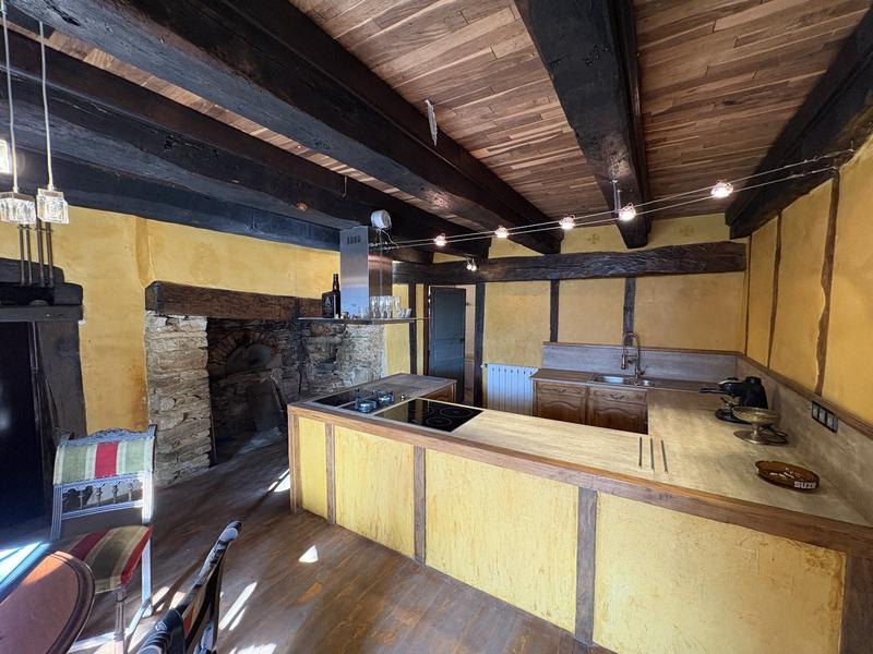 Maison - 398 m² - 11 pièces