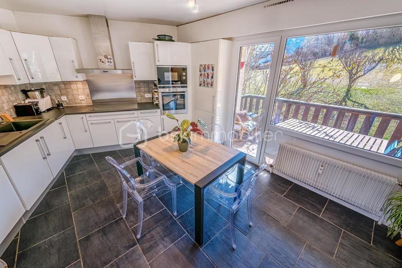 Appartement - 81 m² - 3 pièces