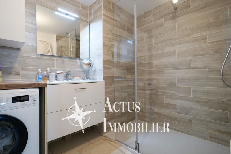 Appartement - 102 m² - 4 pièces