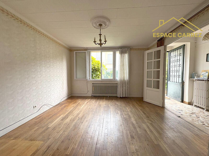 Maison - 230 m² - 6 pièces
