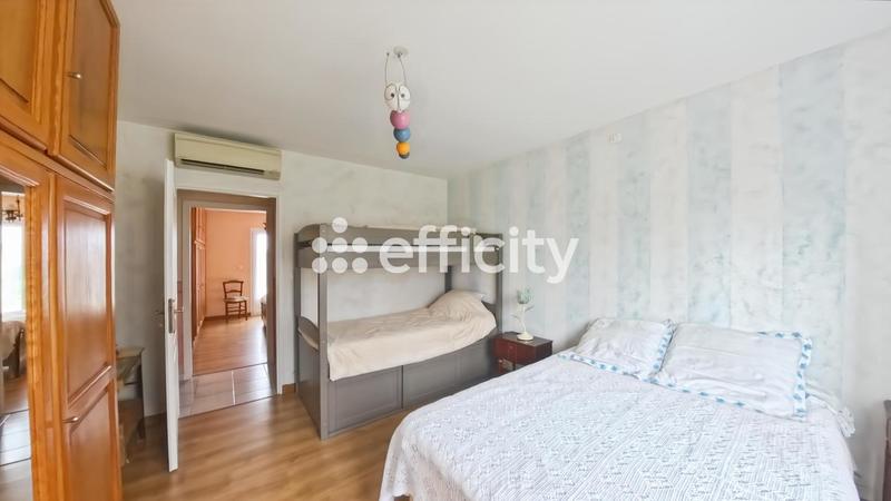 Maison - 178 m² - 7 pièces