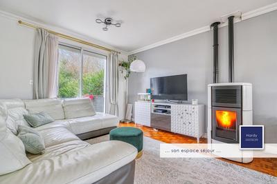 Maison - 140 m² - 6 pièces