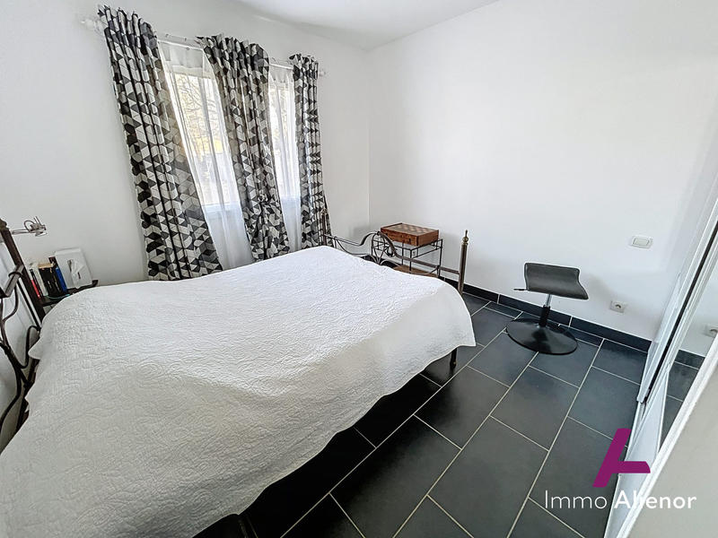 Maison - 212 m² - 7 pièces