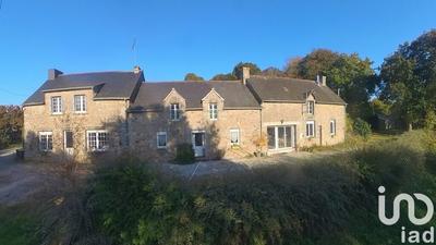 Maison - 215 m² - 11 pièces