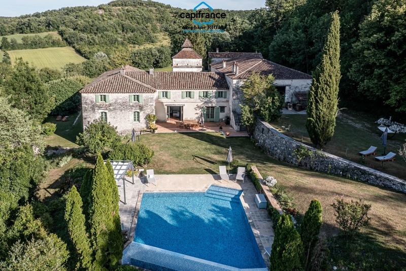 Manoir - 420 m² - 12 pièces