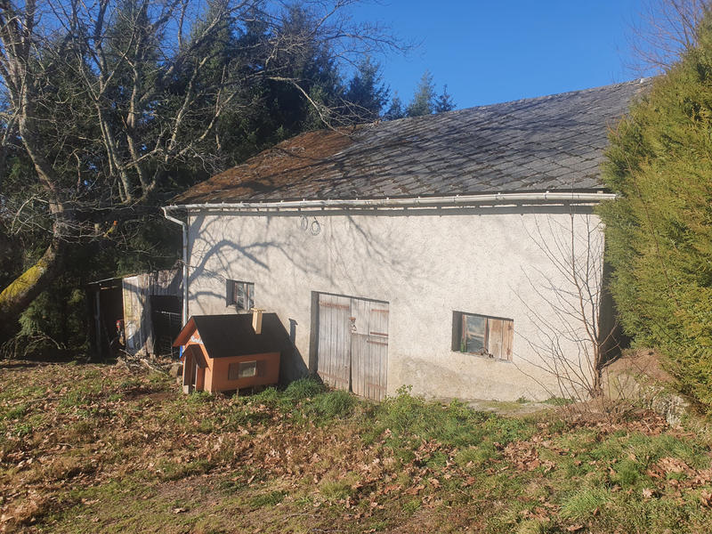 Propriété - 85 m² - 4 pièces