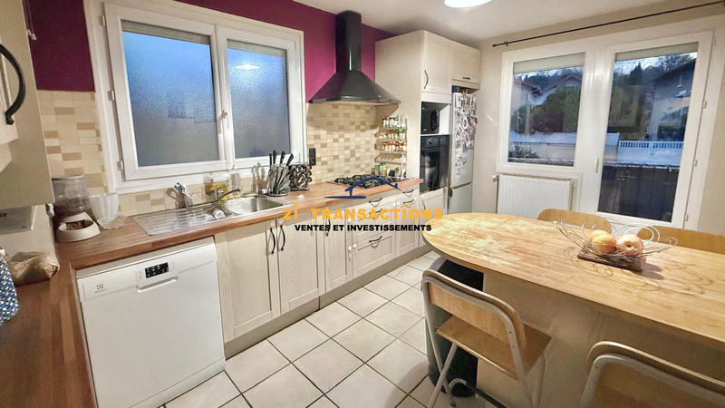 Appartement - 80 m² - 4 pièces