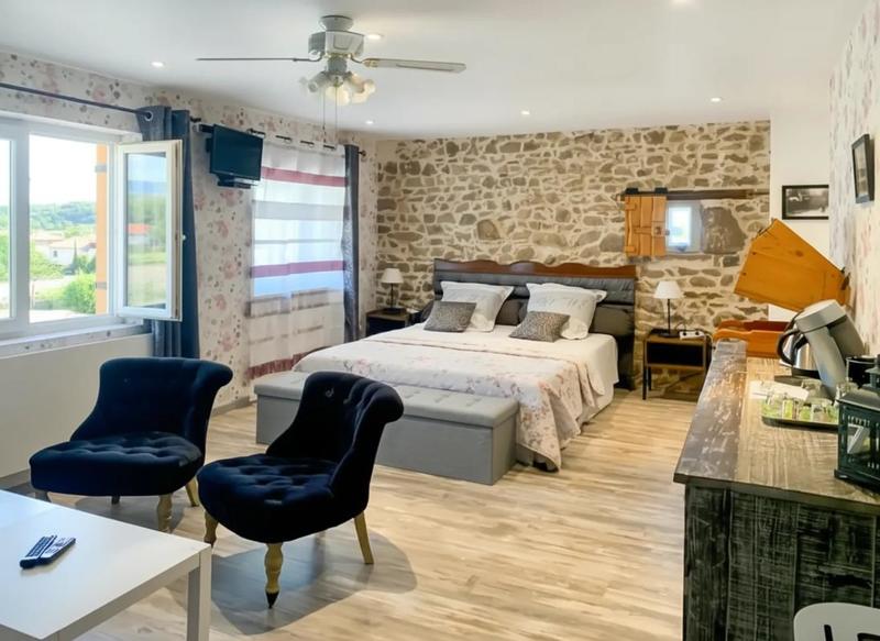 Maison - 280 m² - 7 pièces