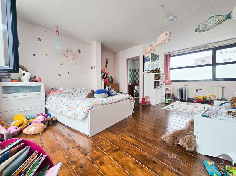 Maison - 227 m² - 6 pièces