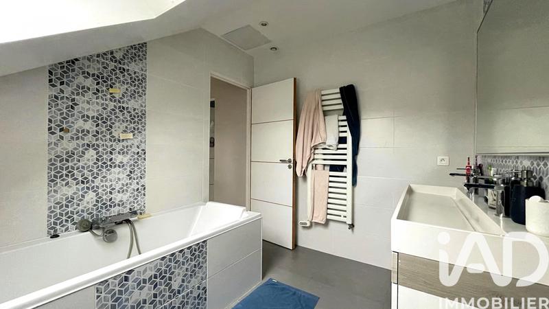 Maison - 135 m² - 5 pièces