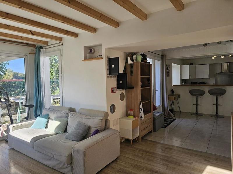 Maison - 99 m² - 4 pièces