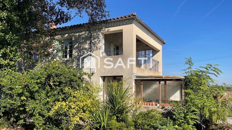 Maison - 200 m² - 6 pièces