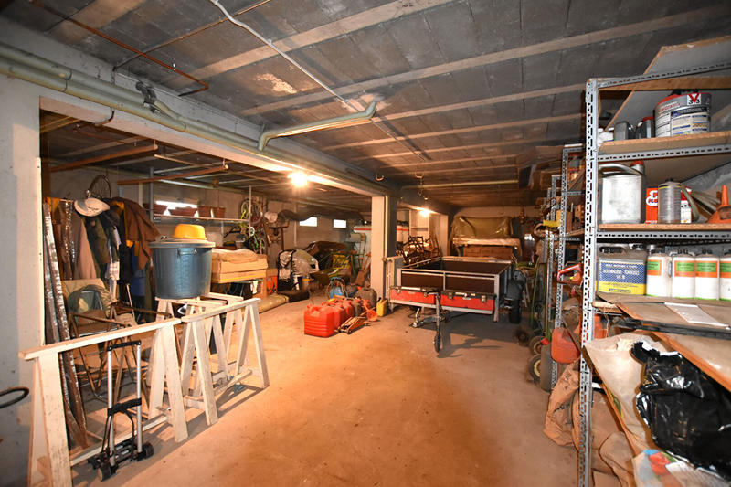 Maison - 254 m² - 12 pièces