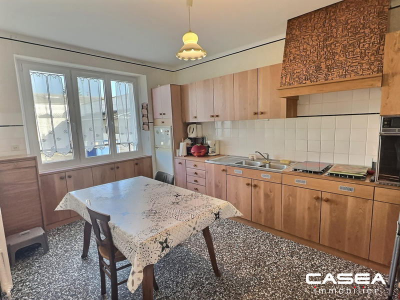 Maison traditionnelle - 110 m² - 6 pièces