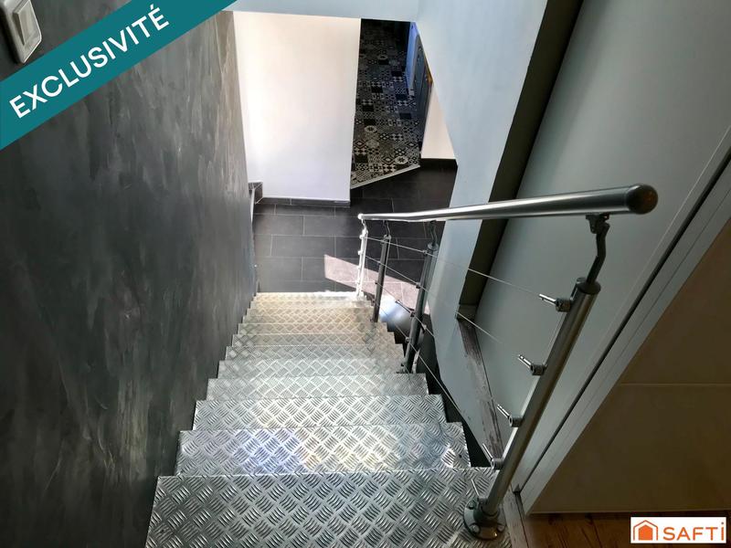 Maison - 280 m² - 12 pièces