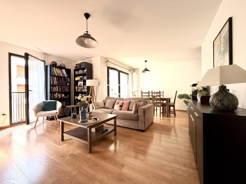 Appartement - 90 m² - 4 pièces