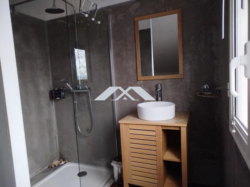 Villa - 196 m² - 8 pièces