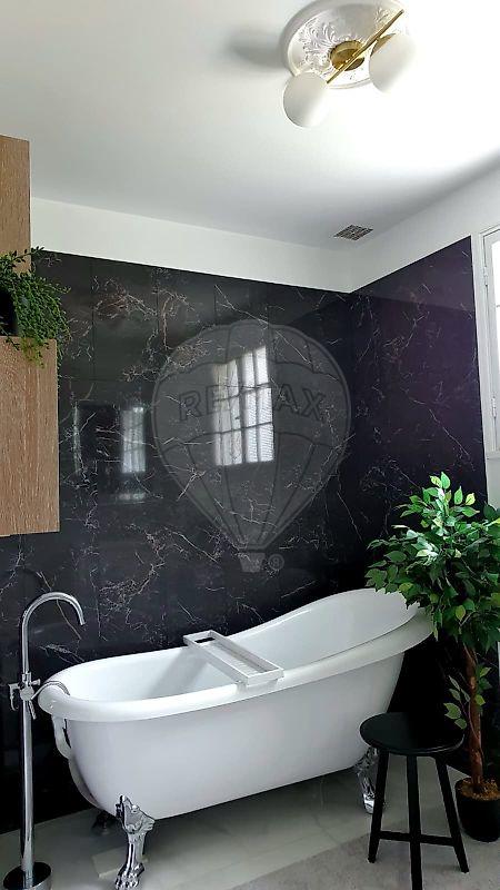 Maison - 159 m² - 7 pièces