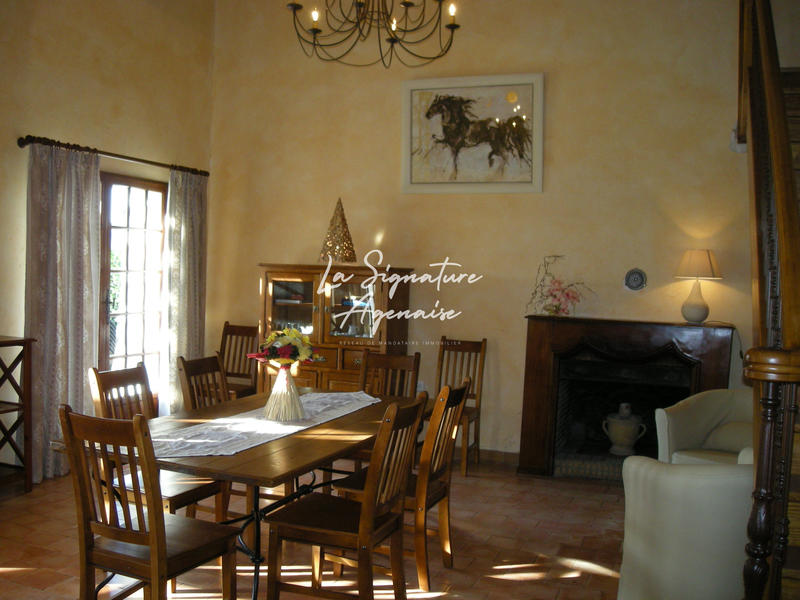 Maison - 341 m² - 16 pièces