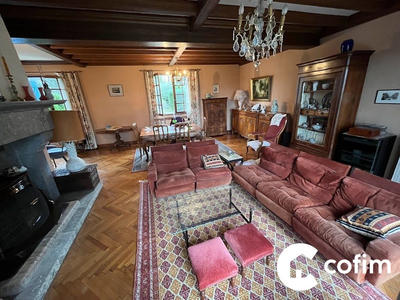 Maison - 260 m² - 7 pièces
