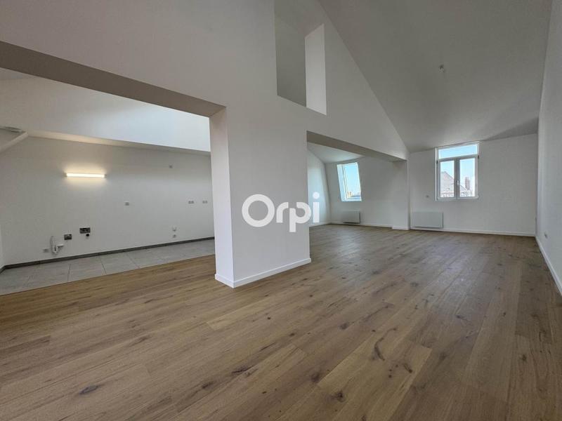 Loft - 119 m² - 3 pièces