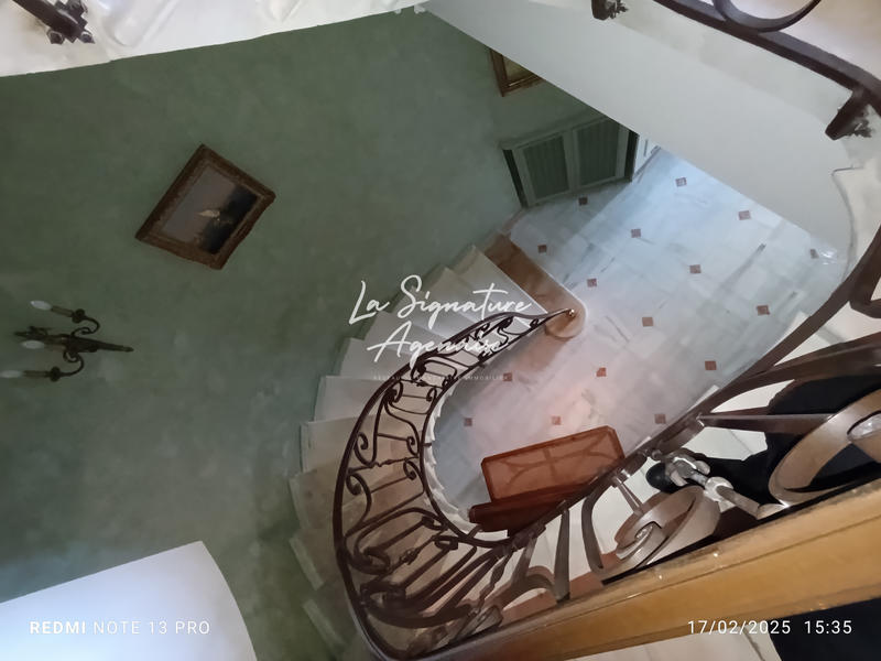 Maison - 336 m² - 12 pièces