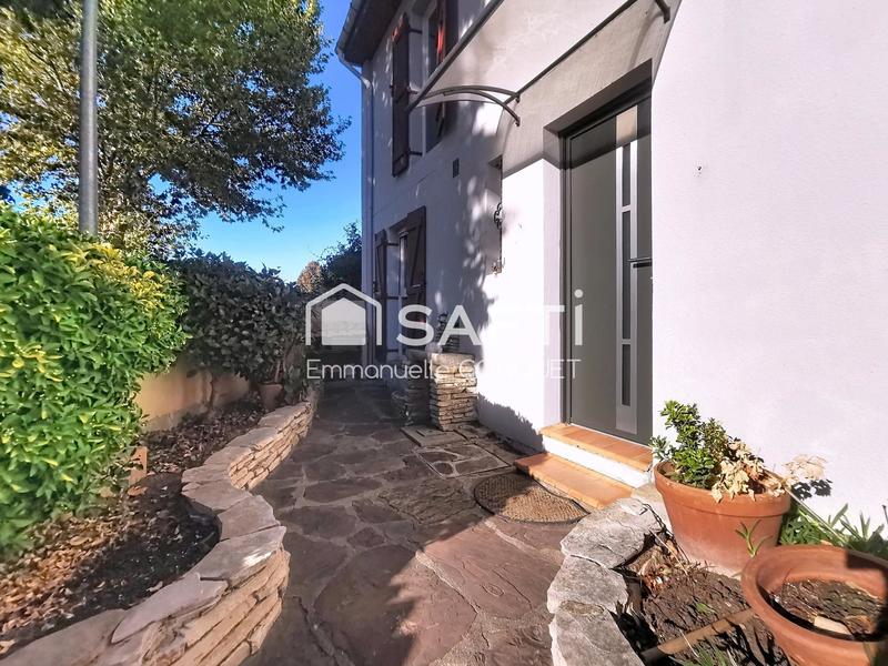 Maison - 90 m² - 5 pièces