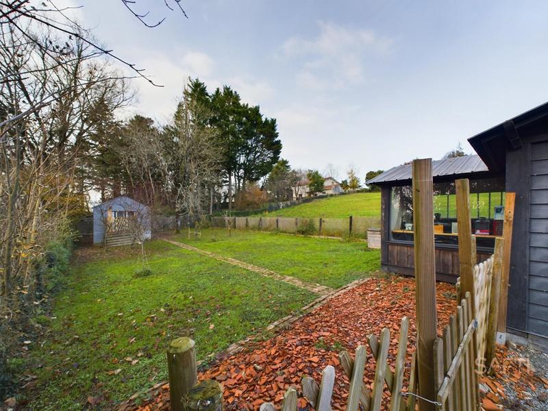 Maison - 223 m² - 8 pièces