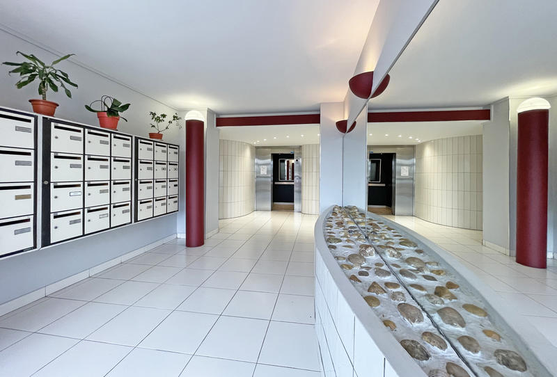 Appartement - 83 m² - 4 pièces