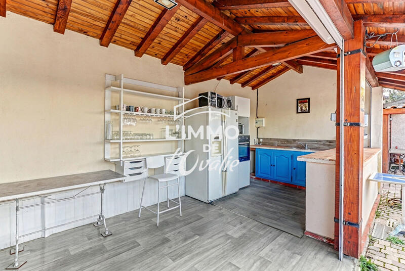 Maison - 211 m² - 7 pièces