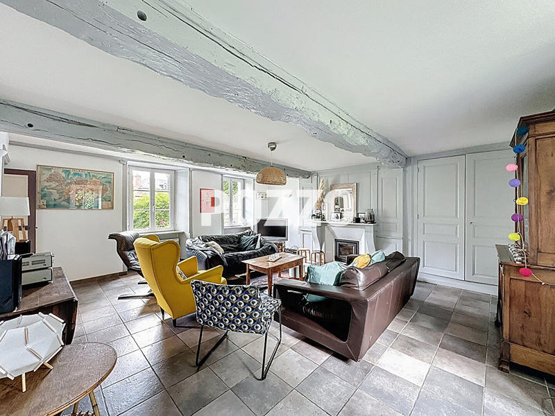 Maison - 171 m² - 8 pièces