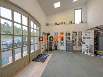 Local d'activités - 300 m²