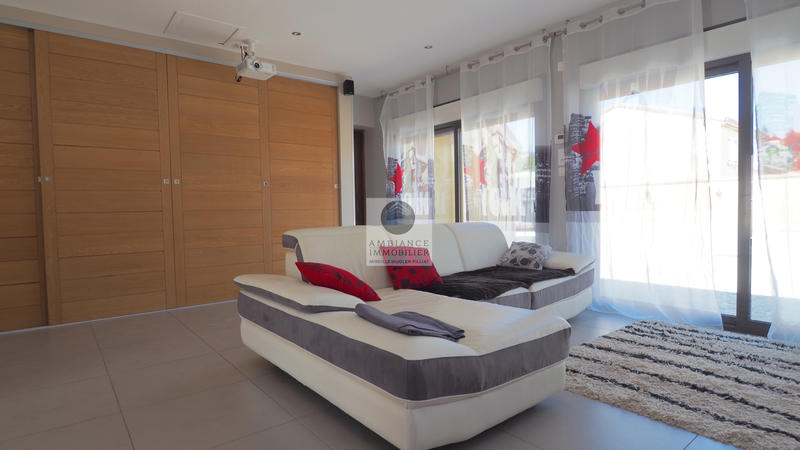 Maison - 179 m² - 7 pièces