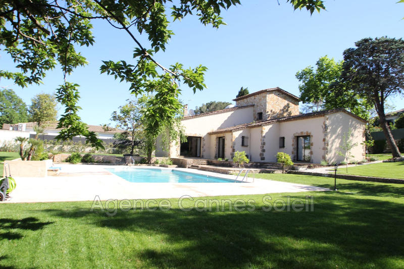 Villa - 165 m² - 6 pièces