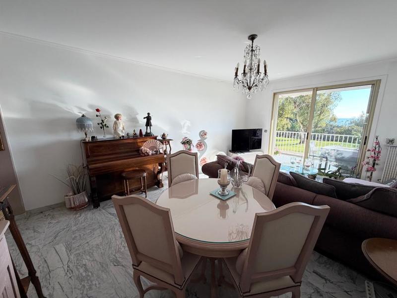 Appartement - 95 m² - 4 pièces